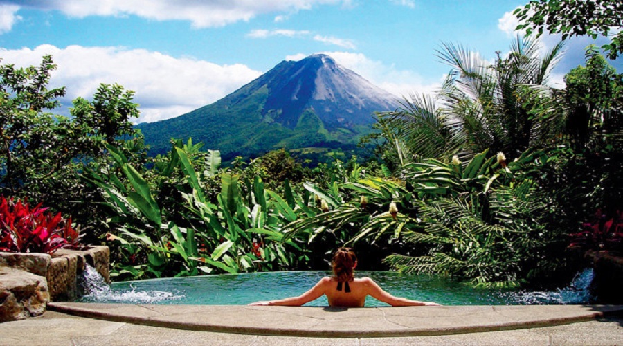 Volcán Arenal con Eco Termales