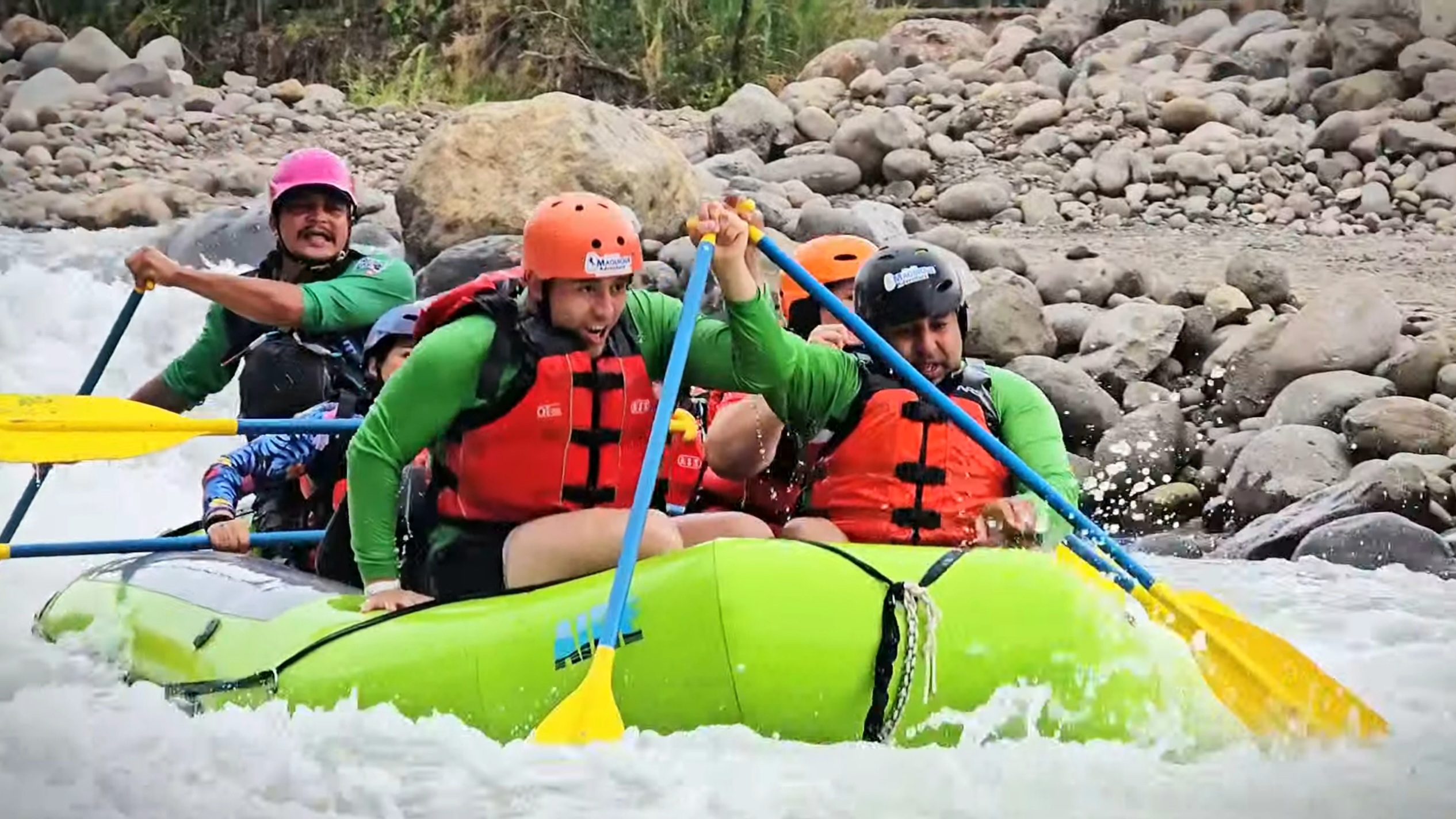 Xtremo Tour, Rafting + Cannopy + Aguas Termales.